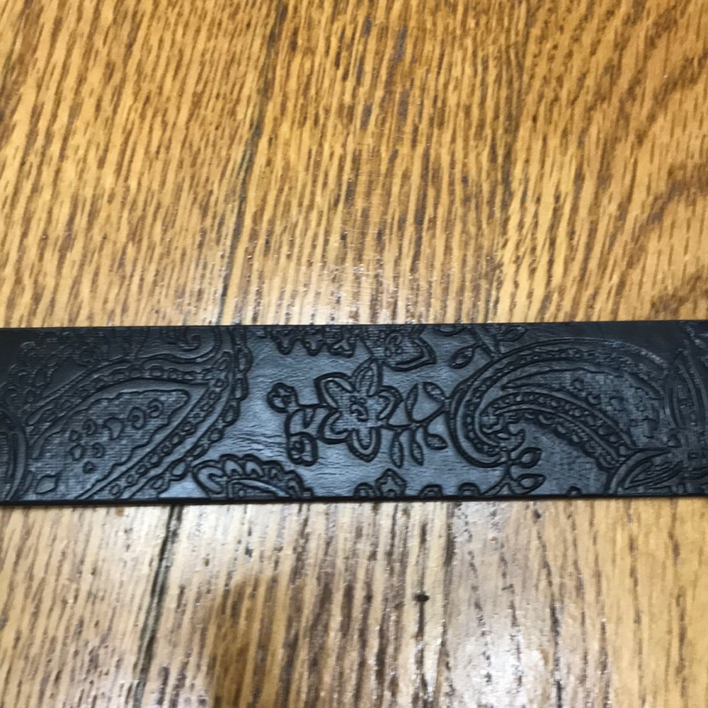 5/$25 Reversible belt - Picture 6 of 6
